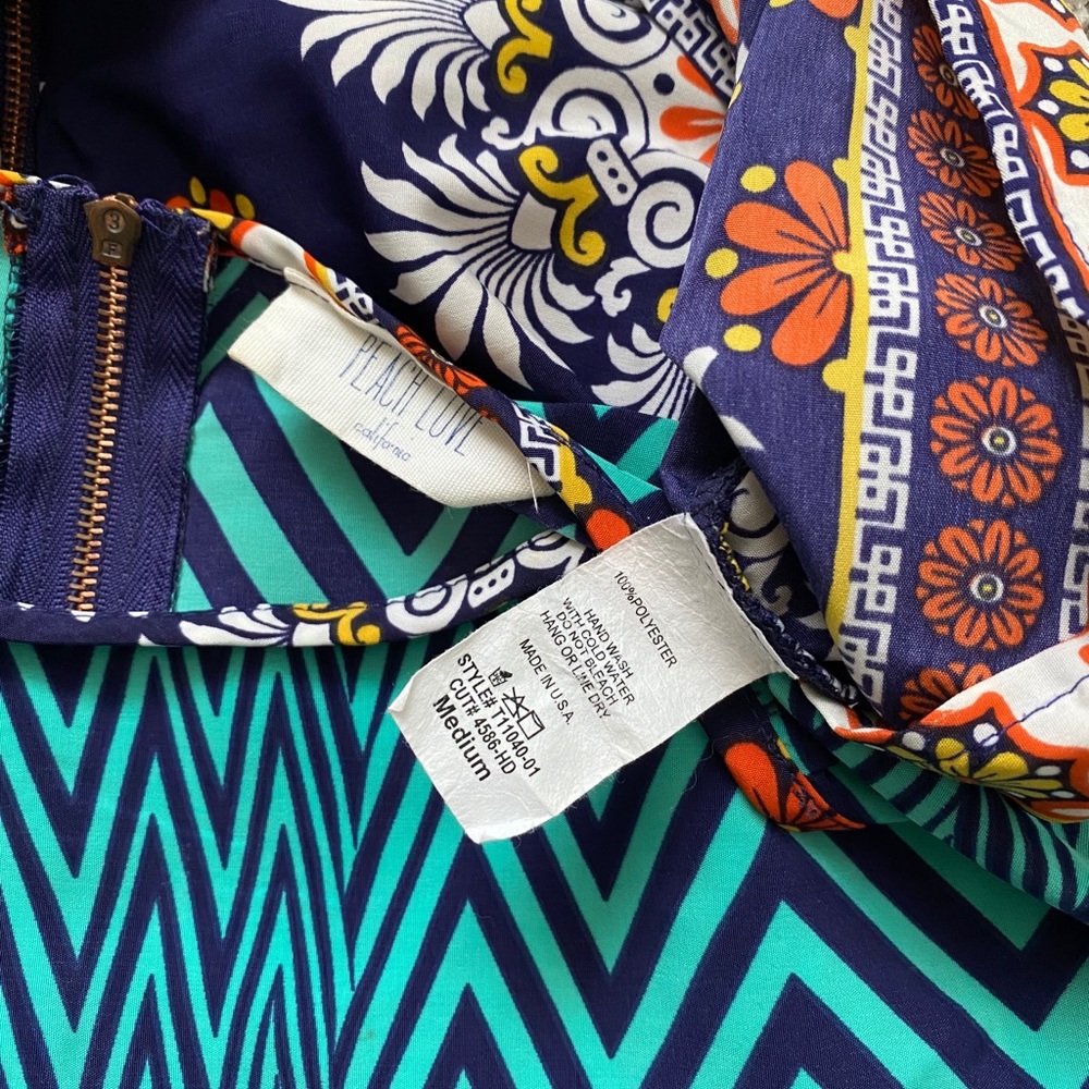 Unique Printed Top - Picture 9 of 9